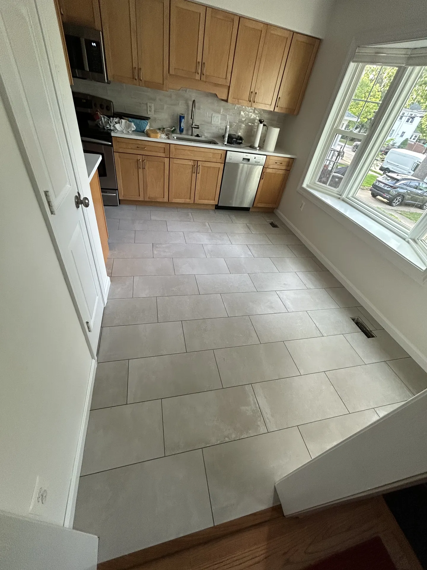 Countertops, backsplash & floor tile in Alexandria, VA by Kitchen Design Center — view 2