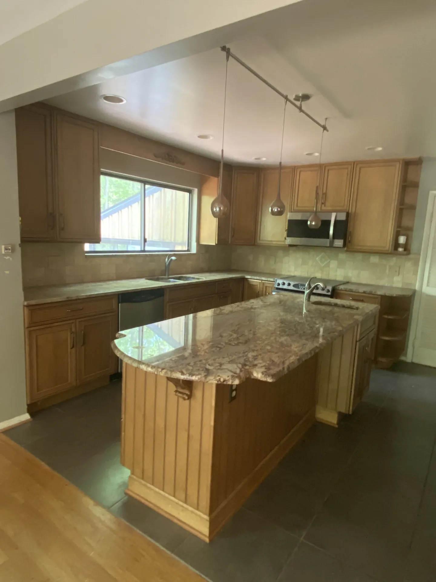 Before - Kitchen & laundry cabinet supply in Oakton, VA