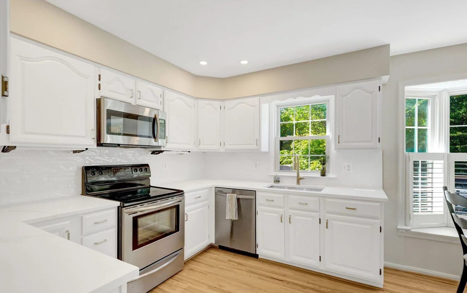 Before - Kitchen cabinets & countertops in Vienna, VA