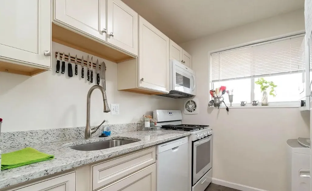 Before - Kitchen remodel in Falls Church, VA